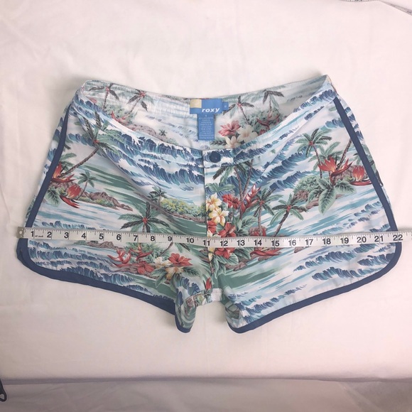 Vintage Roxy Swim / Surf Shorts - Picture 5 of 8